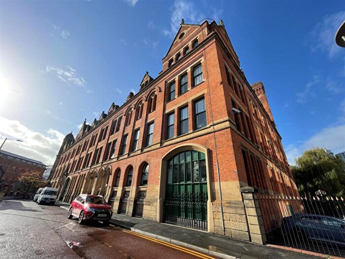 2 Bedroom Apartment For Sale In Chepstow House, Chepstow Street, Manchester, M1