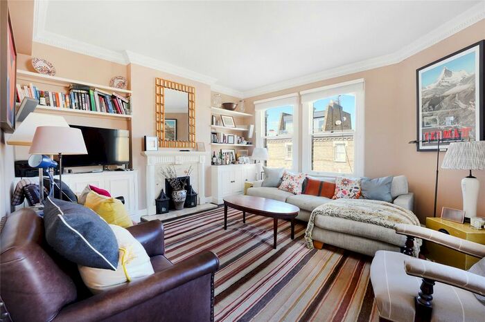 3 Bedroom Flat To Rent In Bishops Road, London, SW6