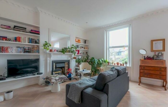 2 Bedroom Apartment To Rent In Parkhill Road, Belsize Park, NW3