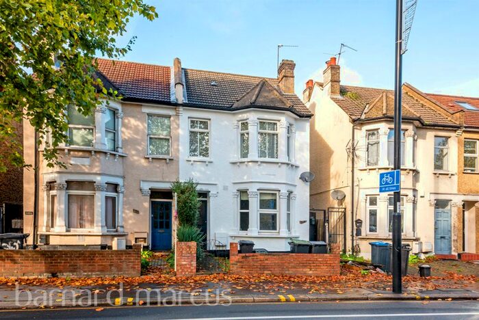 2 Bedroom Maisonette To Rent In Brighton Road, South Croydon, CR2