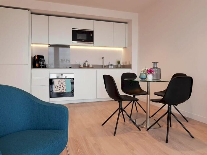 2 Bedroom Flat To Rent In Powerhouse Lane, Hayes, Middlesex, London L, UB3