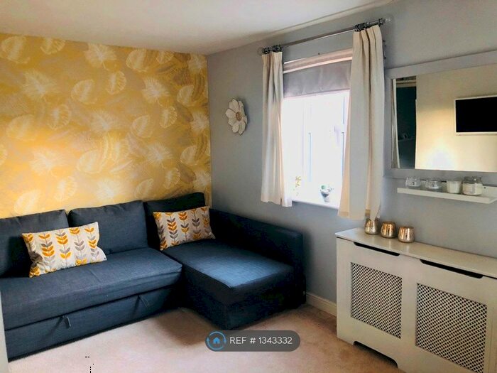 1 Bedroom Flat To Rent In Plough Way, London, SE16
