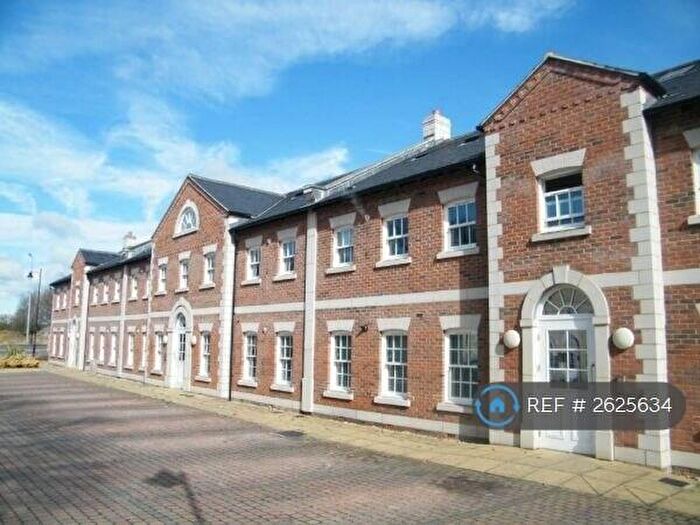 2 Bedroom Flat To Rent In Thornton Hall Close, Northampton, NN2