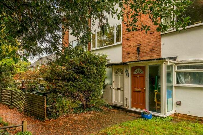 2 Bedroom House To Rent In Devoke Way, Walton-on-thames, Surrey, KT12