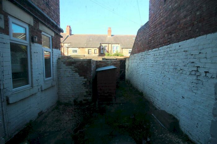 3 Bedroom Flat To Rent In Newlands Road, Newcastle Upon Tyne, NE2