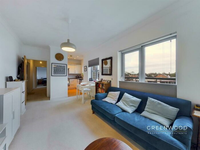 1 Bedroom Apartment To Rent In Sheepen Place, Colchester, CO3