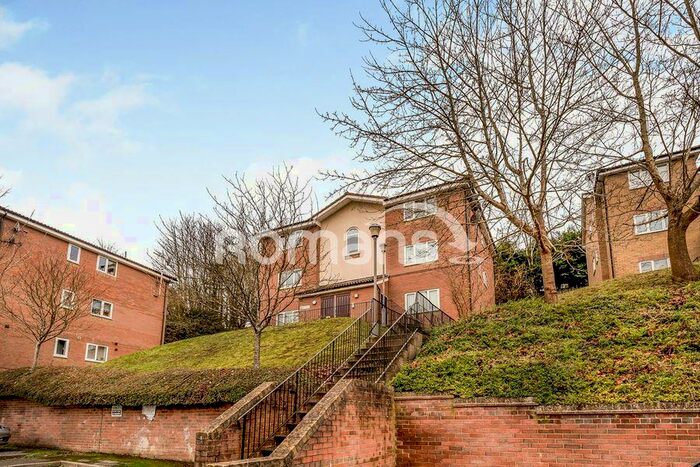 2 Bedroom Apartment To Rent In Lingfield Close, High Wycombe, HP13