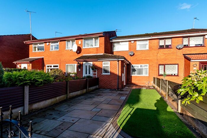3 Bedroom Semi-Detached House For Sale In Walker Street, Warrington, WA2