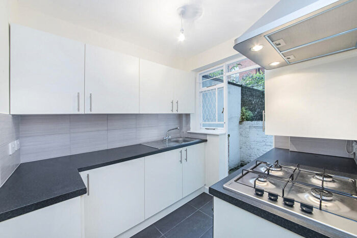 Apartment To Rent In Park Walk, Chelsea, SW10
