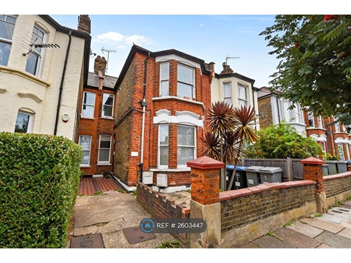 2 Bedroom Flat To Rent In Holland Road, London, NW10