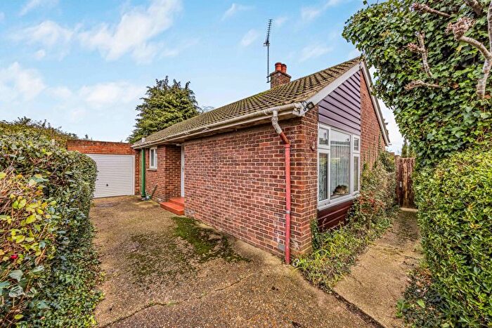 3 Bedroom Detached Bungalow For Sale In Manor Gardens, Southbourne, PO10