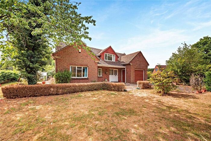 2 Bedroom Detached House For Sale In Hamstead Marshall, Newbury, Berkshire, RG20