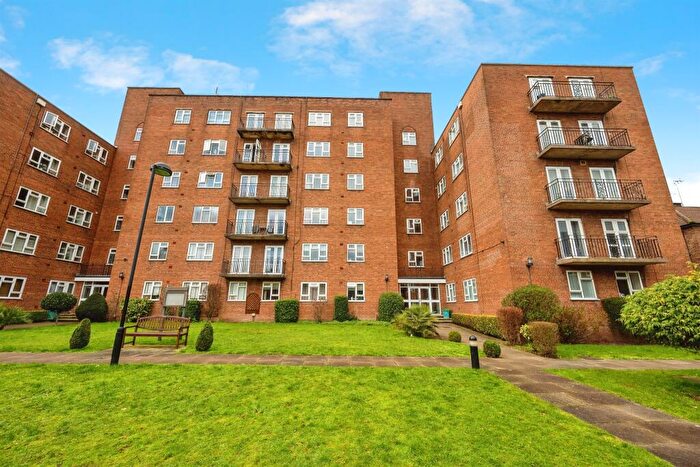 1 Bedroom Flat For Sale In West Drive, Birmingham, B5