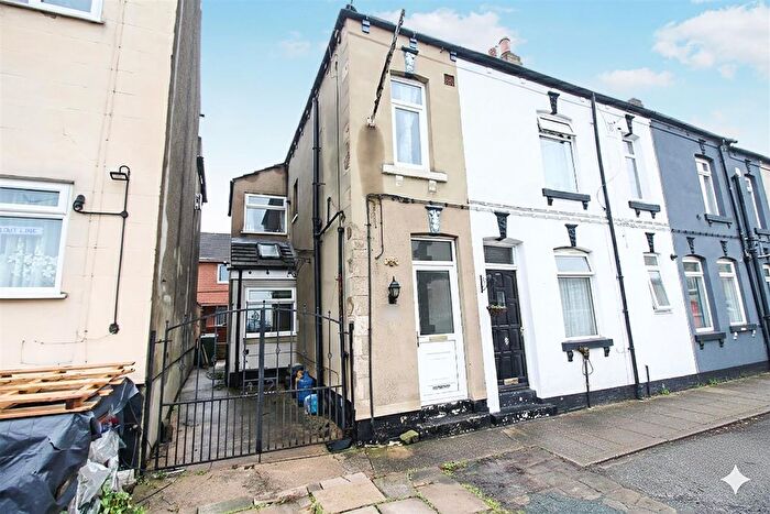 2 Bedroom Terraced House For Sale In Salem Place, Garforth, Leeds, LS25