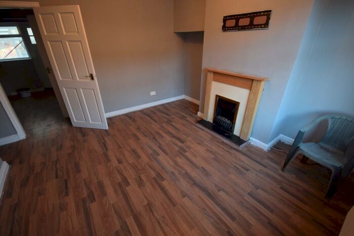 3 Bedroom Terraced House To Rent In Maureen Avenue, Stoke-On-Trent, Staffordshire, ST6