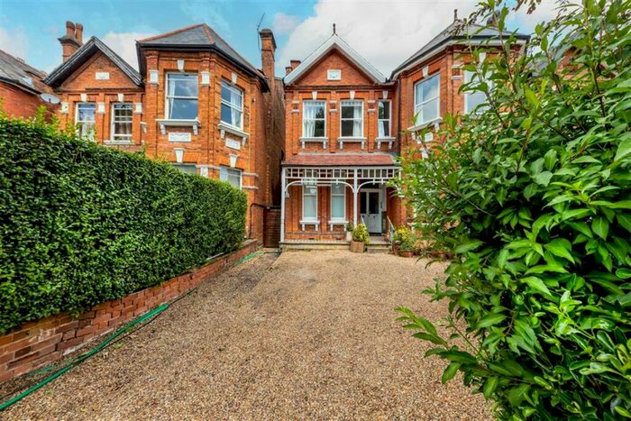 2 Bedroom Flat To Rent In Teignmouth Road, The Mapesbury, NW2