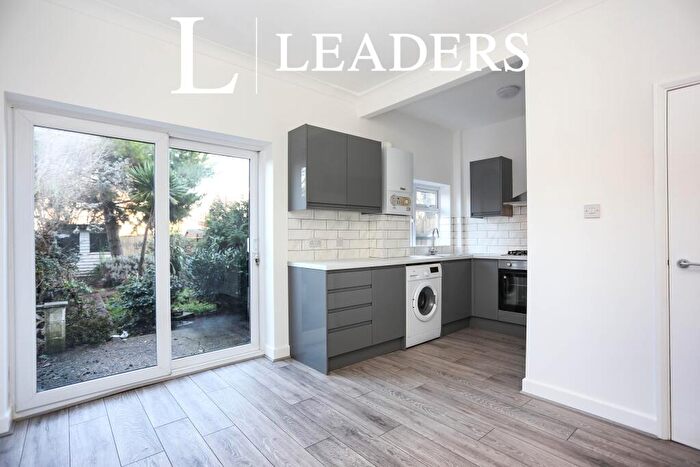 3 Bedroom Terraced House To Rent In Hereford Gardens, SE13