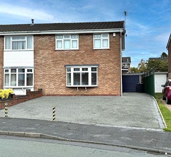 3 Bedroom Semi-Detached House For Sale In Furzebank Way, Willenhall, WV12