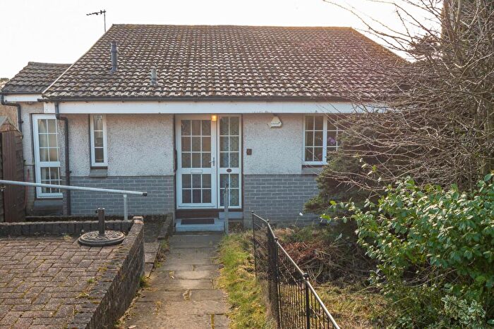 3 Bedroom Detached House For Sale In Valleyfield, Milton Of Campsie, G66