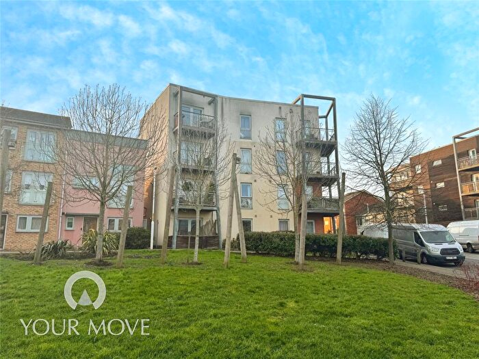 2 Bedroom Flat For Sale In Morris Walk, Dartford, Kent, DA1
