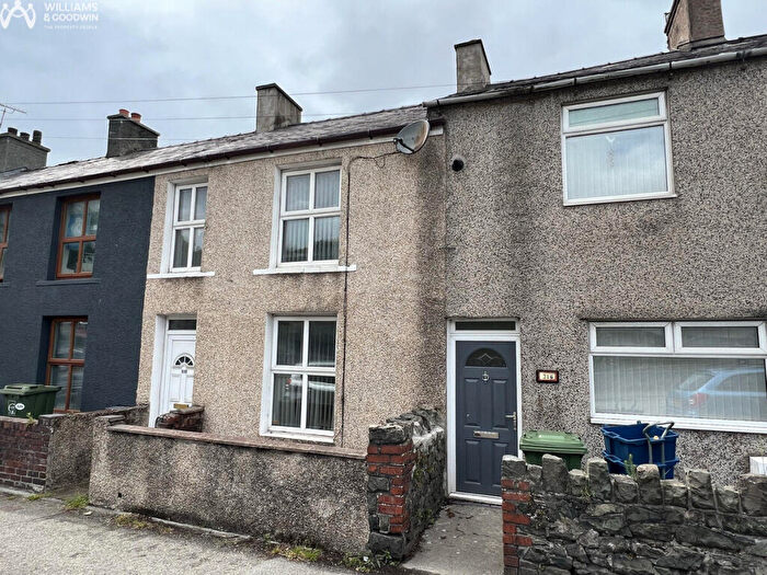 3 Bedroom Terraced House For Sale In Caernarfon Road, Bangor, Gwynedd, LL57