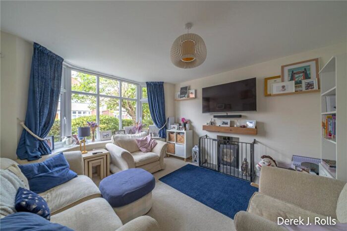 4 Bedroom Detached House For Sale In Coombe Gardens, Bournemouth, Dorset, BH10