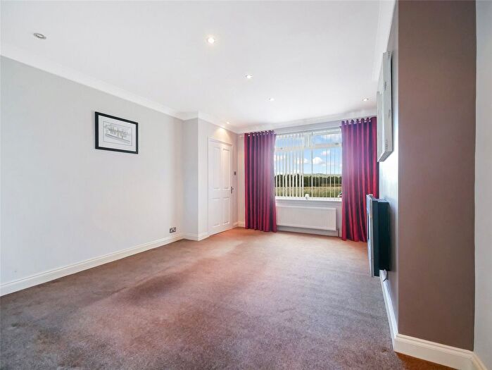 2 Bedroom Semi-detached House For Sale In Birkhill Avenue, Bishopbriggs, Glasgow, East Dunbartonshire, G64