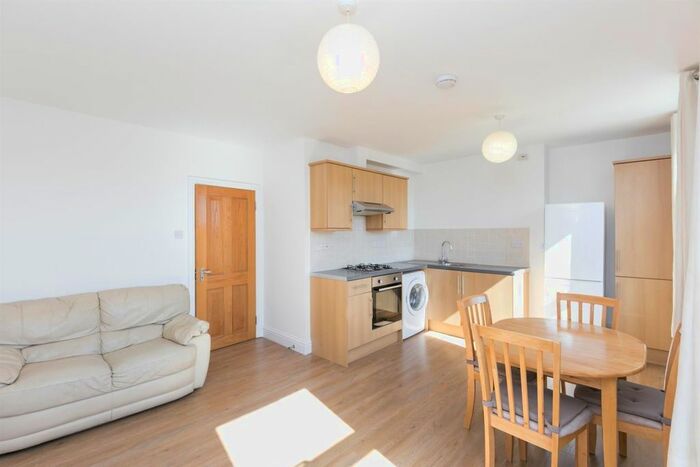 1 Bedroom Flat To Rent In High Road, Wood Green, N22