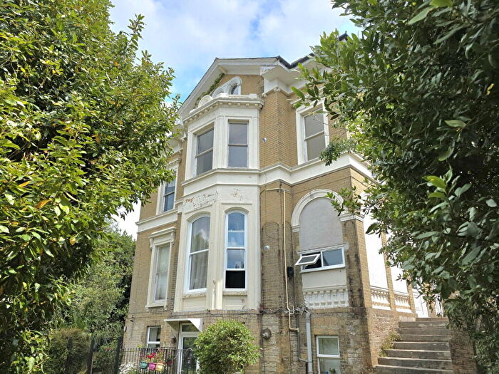 1 Bedroom Flat To Rent In West Hill Road, Ryde, PO33