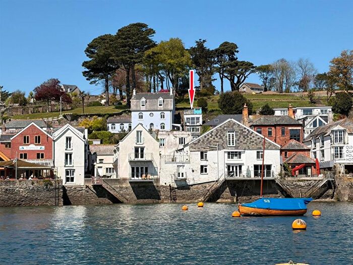 3 Bedroom Flat For Sale In Bull Hill, Fowey, PL23