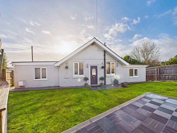 3 Bedroom Bungalow For Sale In Pines Road, Paignton, TQ3