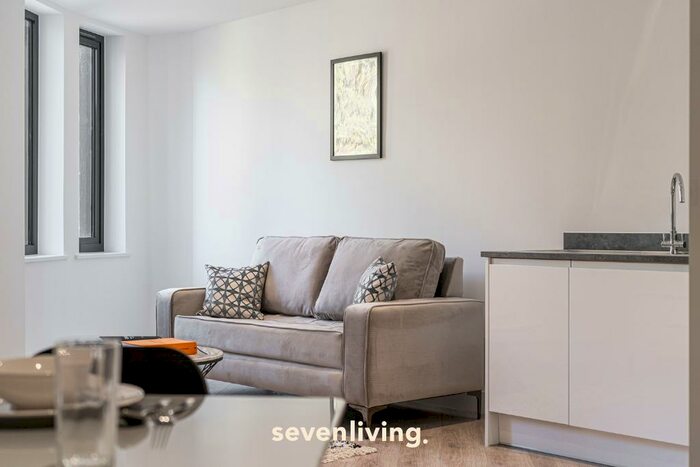 Studio To Rent In Broadoaks, B91