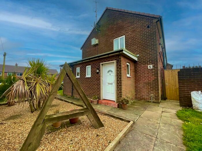 2 Bedroom Flat To Rent In Vicarage Road West, Blackrod, Bolton, BL6