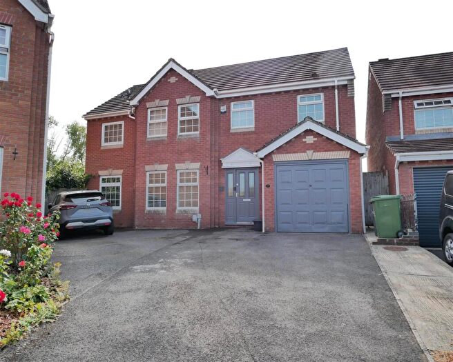 6 Bedroom Detached House For Sale In Fynamore Gardens, Calne, SN11