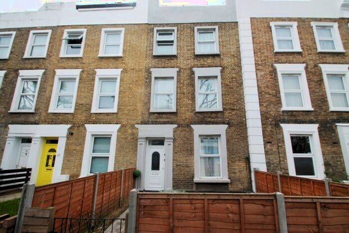 3 Bedroom Flat To Rent In Sunderland Road, London, SE23