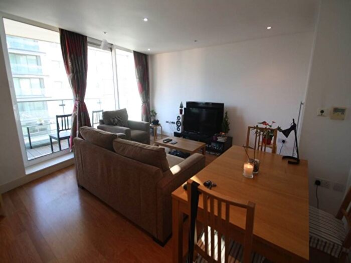 2 Bedroom Flat To Rent In Basin Approach, London, E16
