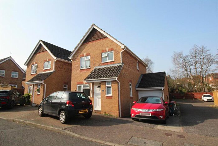 3 Bedroom House To Rent In Stable Close, Maidenbower, Crawley, West Sussex., RH10