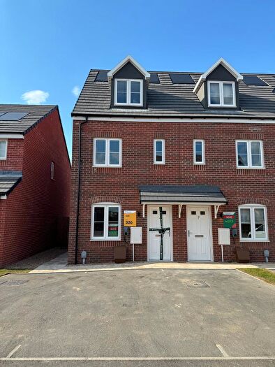 3 Bedroom End Of Terrace House To Rent In Rodney Close, Market Harborough, Leicestershire, LE16
