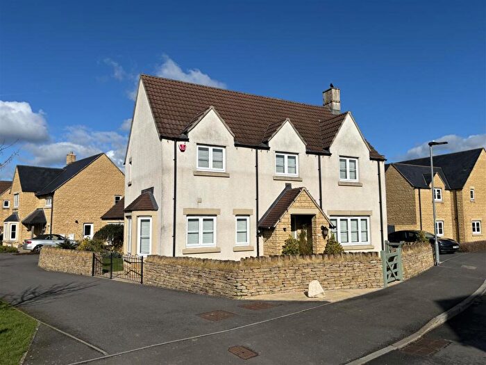 4 Bedroom Detached House For Sale In Barrington Court, Sutton Benger, Chippenham, SN15