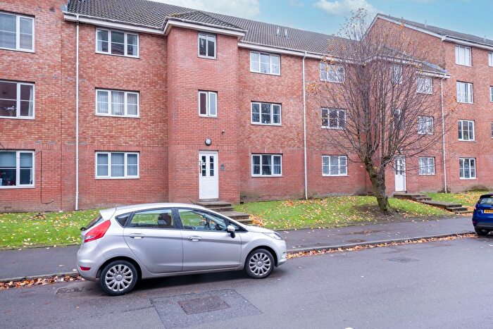 2 Bedroom Flat For Sale In Tullis Street, Bridgeton, Glasgow, G40