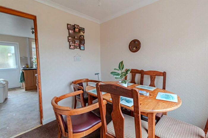 3 Bedroom Terraced House For Sale In Wollaton Avenue, Gedling, Nottingham, NG4