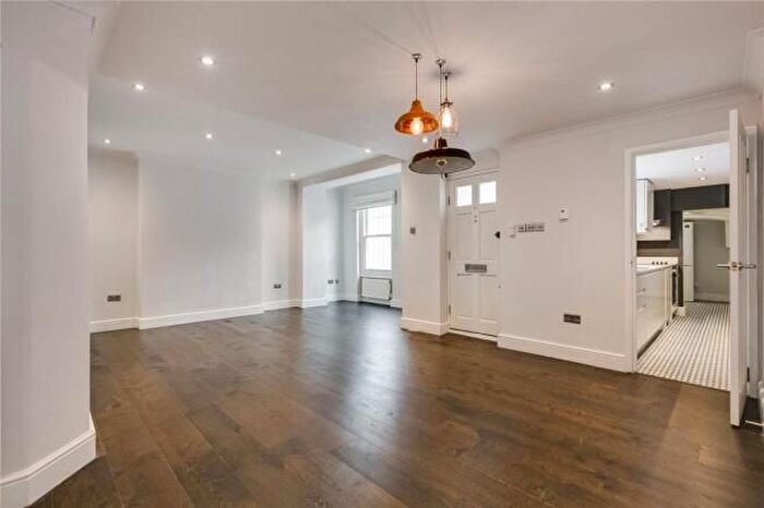 1 Bedroom Flat To Rent In Harrington Gardens, SW7