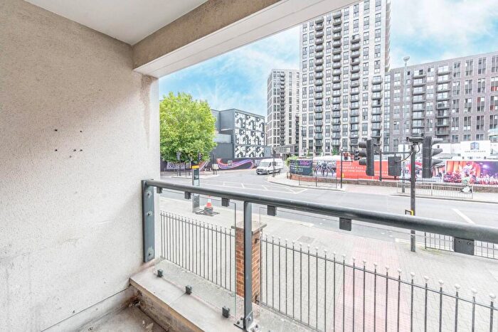 2 Bedroom Flat To Rent In Empire Way, Wembley Park, Wembley, HA9