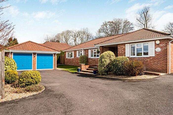3 Bedroom Bungalow For Sale In Windsor Road, Medstead, Alton, Hampshire, GU34