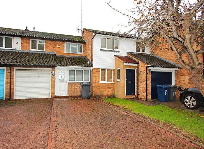 3 Bedroom Terraced House To Rent In Marshalls Close, New Southgate, N11