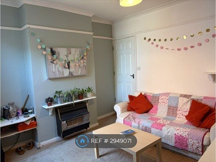 3 Bedroom Terraced House To Rent In Daisy Rd, Birmingham, B16