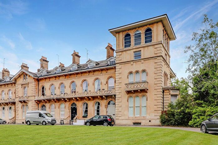 2 Bedroom Flat To Rent In Lypiatt Terrace, Cheltenham, GL50