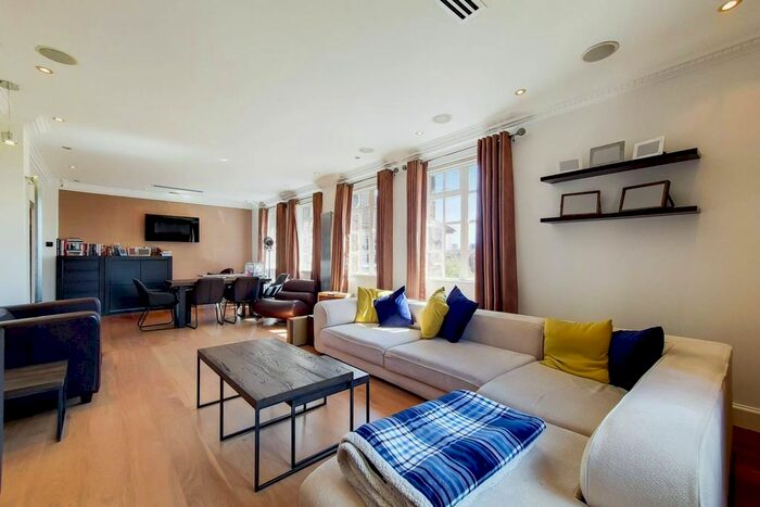 3 Bedroom Flat To Rent In Maida Vale, Maida Vale, London, W9