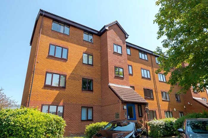 1 Bedroom Apartment For Sale In Cumberland Place, London, SE6