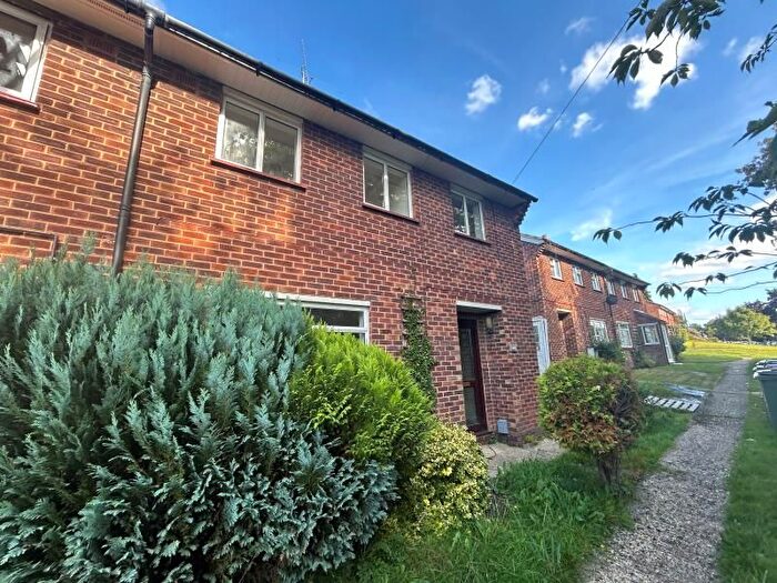 3 Bedroom Property To Rent In Bushy Hill Drive, Guildford, GU1